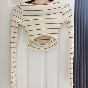 Long sleeve crop top